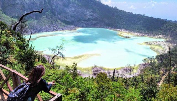 Wisata Kawah Putih Bandung