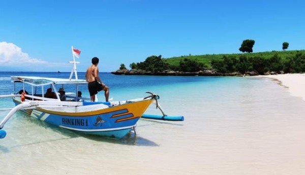 Gili Tenggara dan Pantai Pink Private Tour Lombok