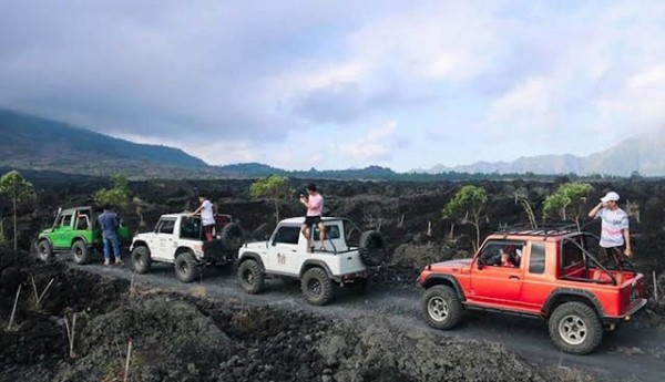 Mount Batur 4WD Jeep Adventure and Natural Hot Spring