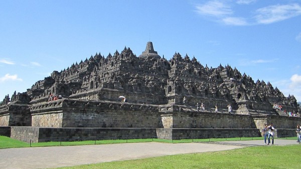 Wisata Candi Borobudur dan Prambanan