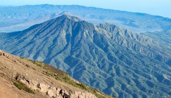 Sunrise Trekking di Kaldera Gunung Batur